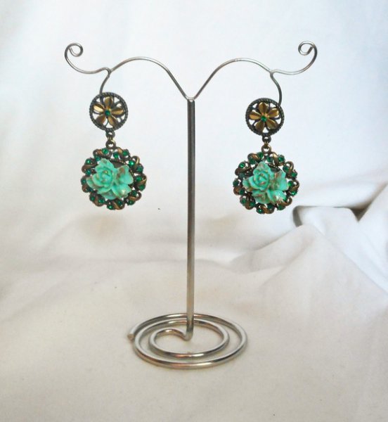 Pendientes camafeo floral de cristal verde