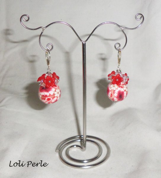 Pendientes de perlas flor rojas con cuentas de cristal