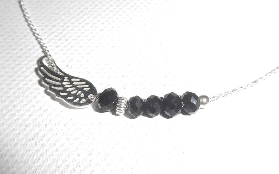 Pulsera tobillera con alas y cuentas de cristal negro de bohemia en cadena de plata 925