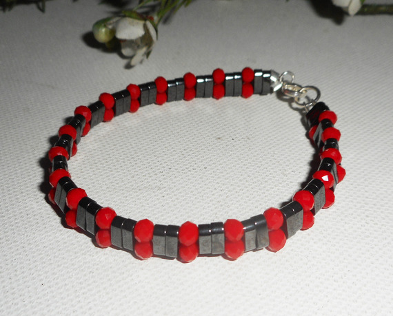 Pulsera de piedra hematites con cuentas de cristal rojo y plata 925