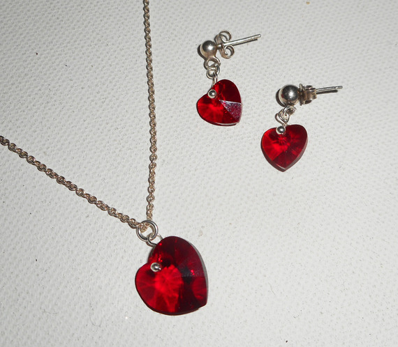 Parure Pendentif coeur rouge en cristal de Swarovski sur chaine argent 925