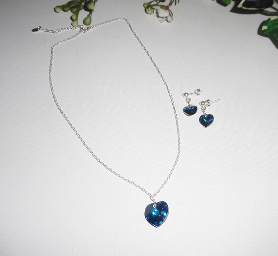 Pendentif coeur bleu en cristal de Swarovski sur chaine argent 925