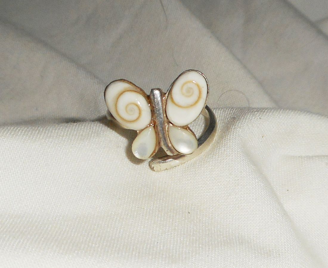 Anillo original de plata de ley 925 con mariposa ojo de Santa Lucía