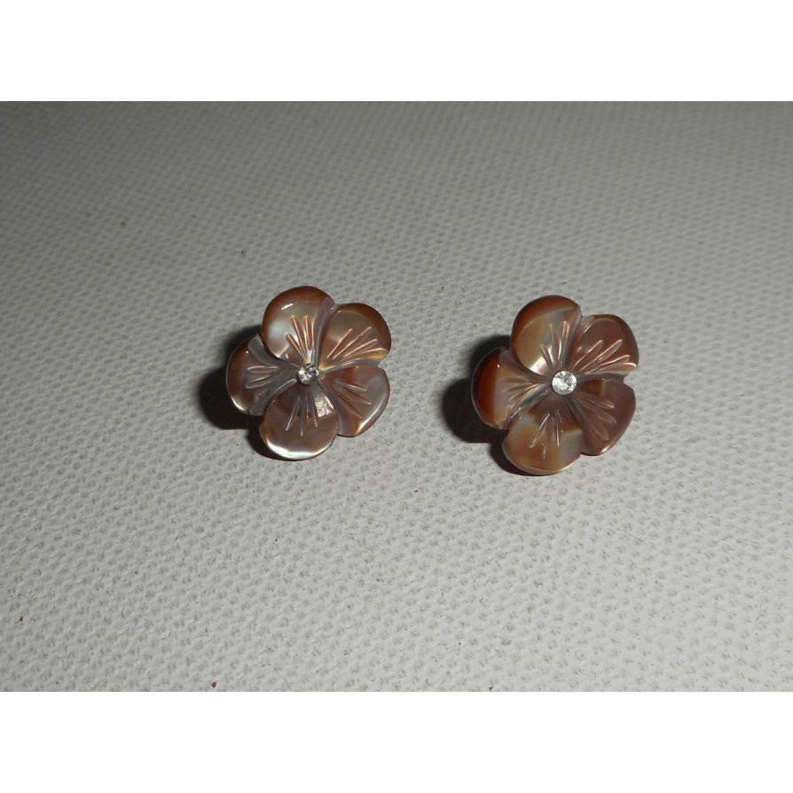 Pendientes con flor de nácar marrón, plata 925