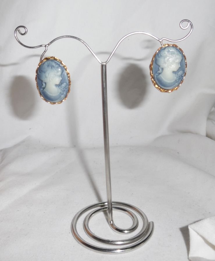 Pendientes camafeo azul en pinza