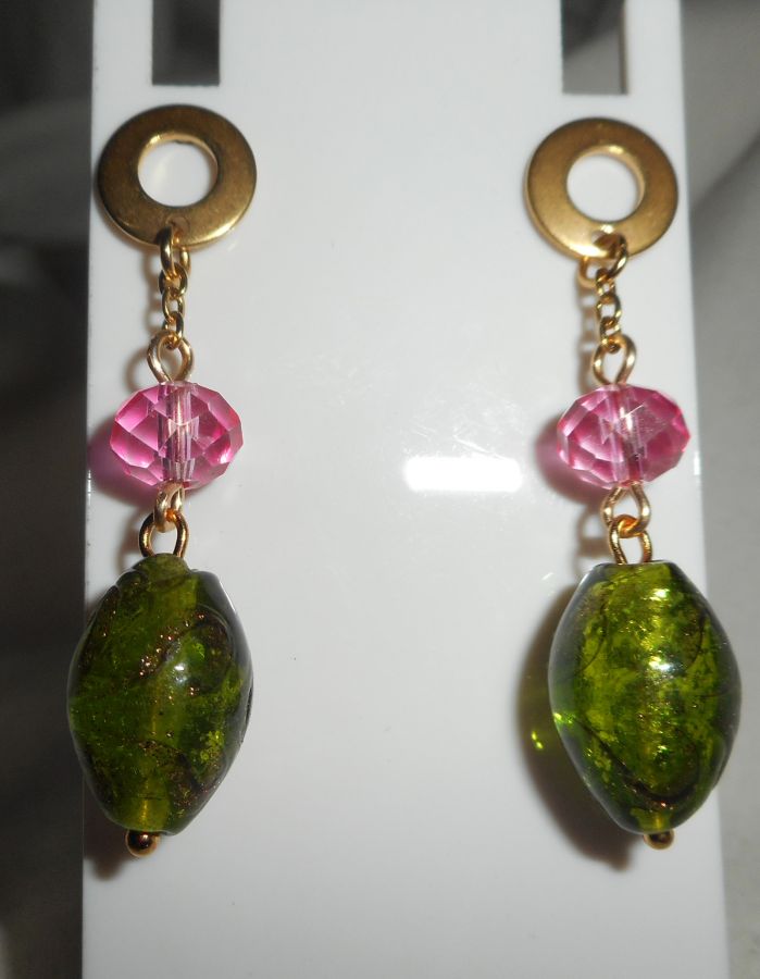 Pendientes de cristal y vidrio verde y rosa