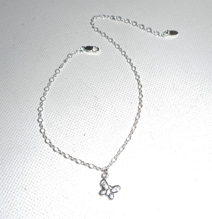 Pulsera tobillera con mariposa en cadena de plata 925