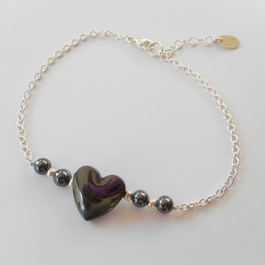 Pulsera corazón de piedra hematites en cadena de plata 925