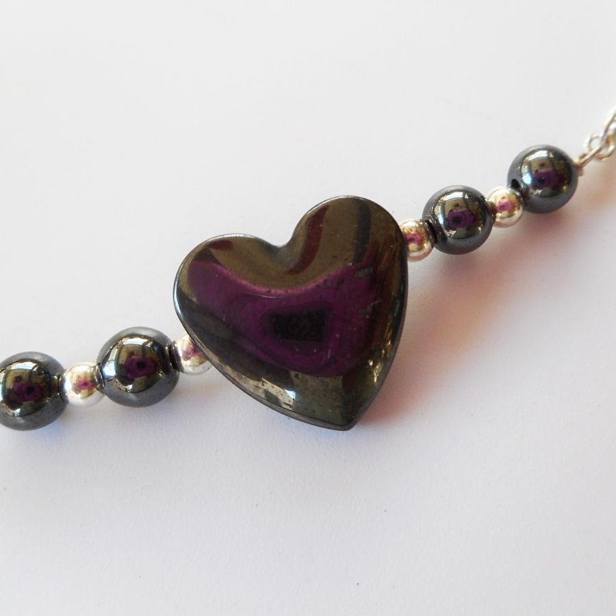 Pulsera corazón de piedra hematites en cadena de plata 925