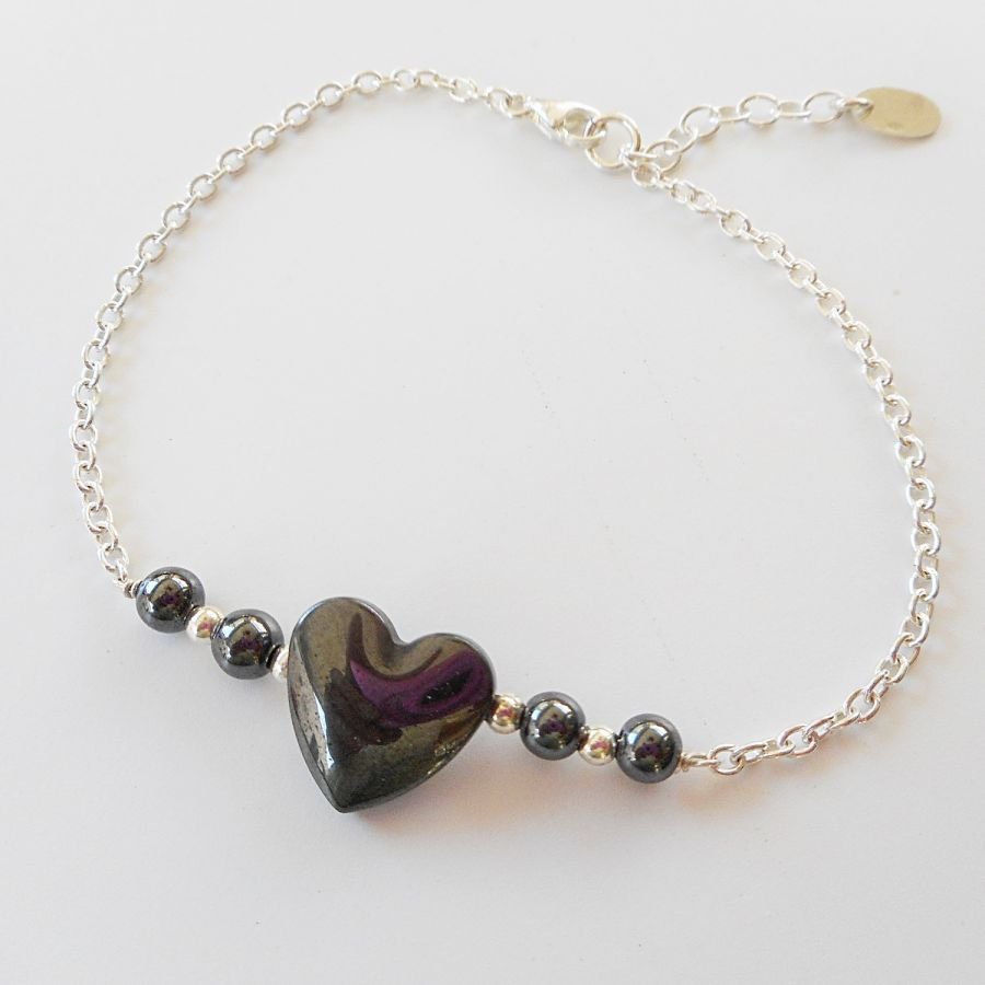 Pulsera corazón de piedra hematites en cadena de plata 925