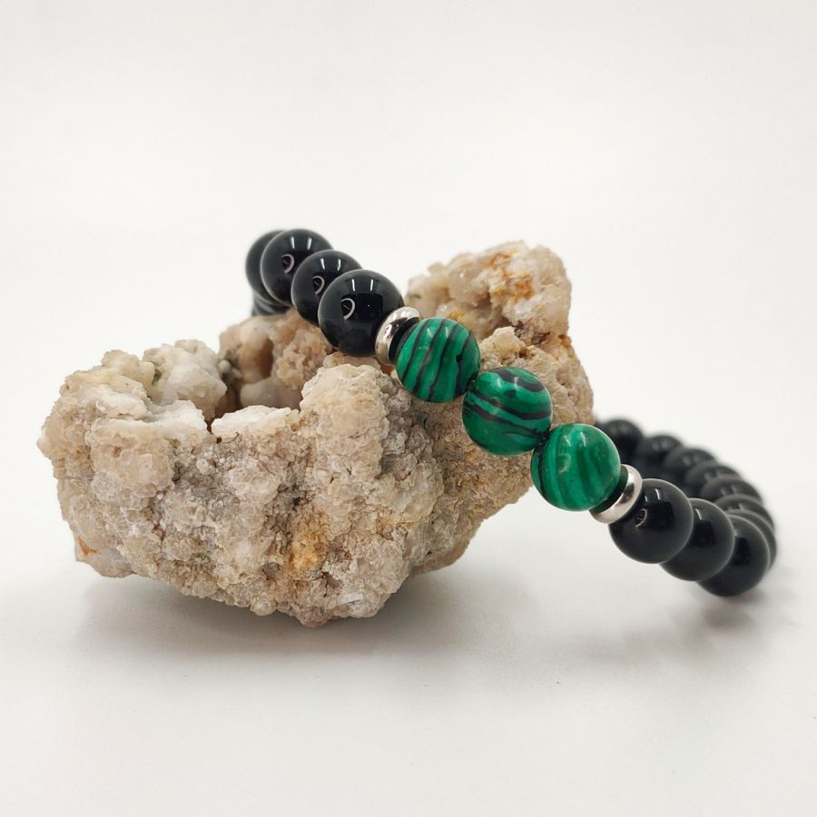 Pulsera de hombre de piedra malaquita con cuentas de ónice y acero inoxidable