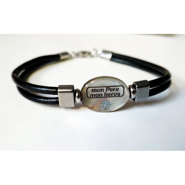 Pulsera de nácar personalizada en cuero