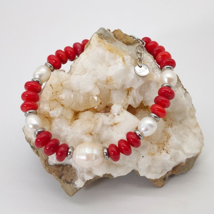 Pulsera de perlas cultivadas y gorgonias rojas