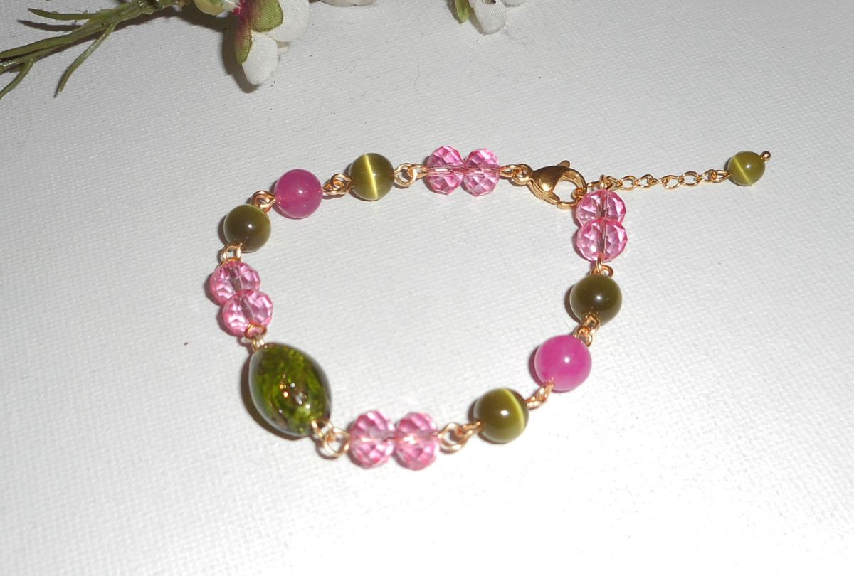 Pulsera de cristal de Murano y cristal rosa y verde sobre cadena de acero dorado