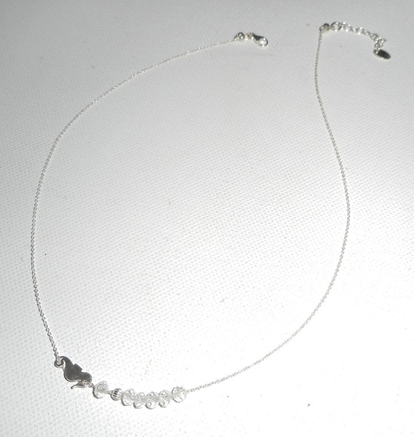 Collar gargantilla de plata 925 con caballito de mar pequeño y cuentas de cristal