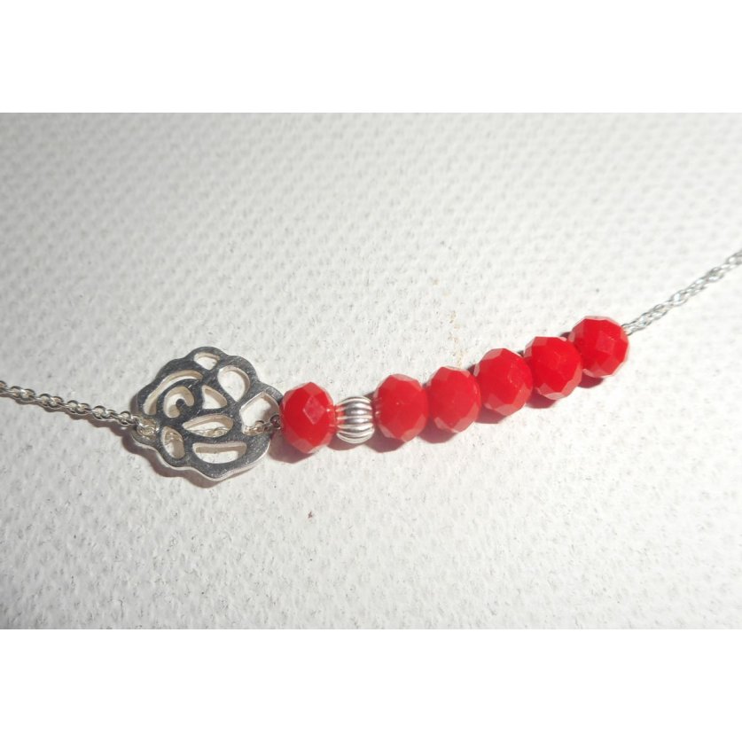 Collier ras de cou en argent 925 avec rose en filigrane et  perles en cristal rouge