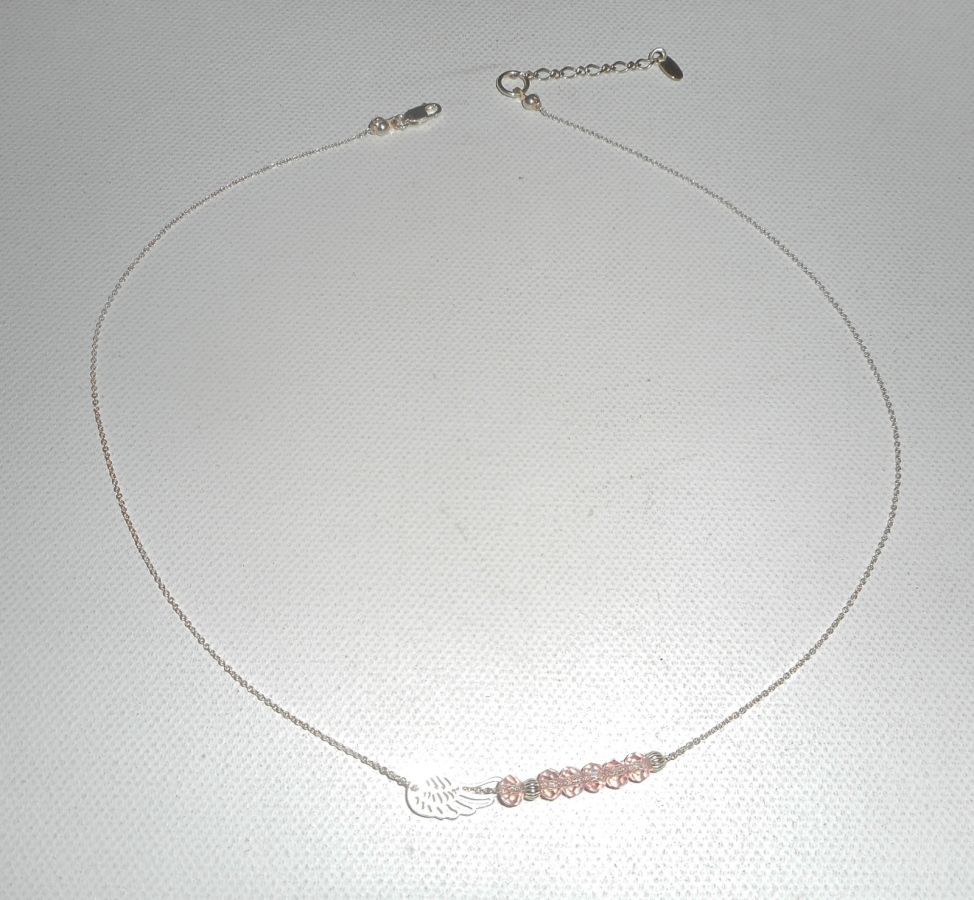 Collar gargantilla de plata 925 con ala pequeña y cuentas de cristal rosa