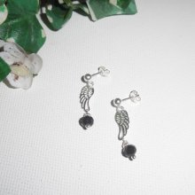 Pendientes de cuentas de cristal negro con ala en plata 925