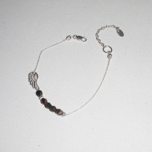 Original pulsera de alas y cuentas de cristal marrón en cadena de plata 925