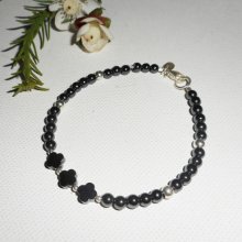 Pulsera original flores y pequeñas piedras en hematites con tubos de plata 925