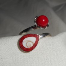 Anillo original de plata 925 con gorgona roja y ojo de Santa Lucía