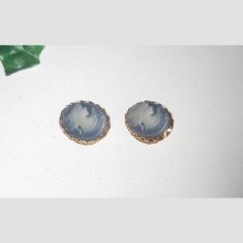 Pendientes camafeo azul en pinza