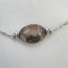 Collar solitario con piedra de jaspe ovalada y cuentas de acero inoxidable